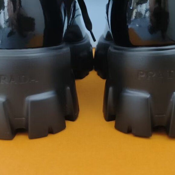 Prada boots - Picture 3 of 11